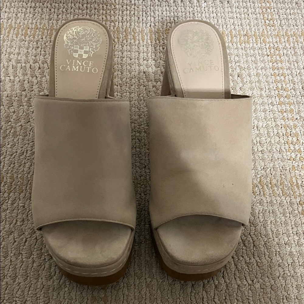 Vince Camuto Women's Tan Mules